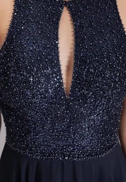 Abendkleid mit Stickerei und Cut-Out Detail