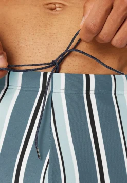 Badehose mit Bein
