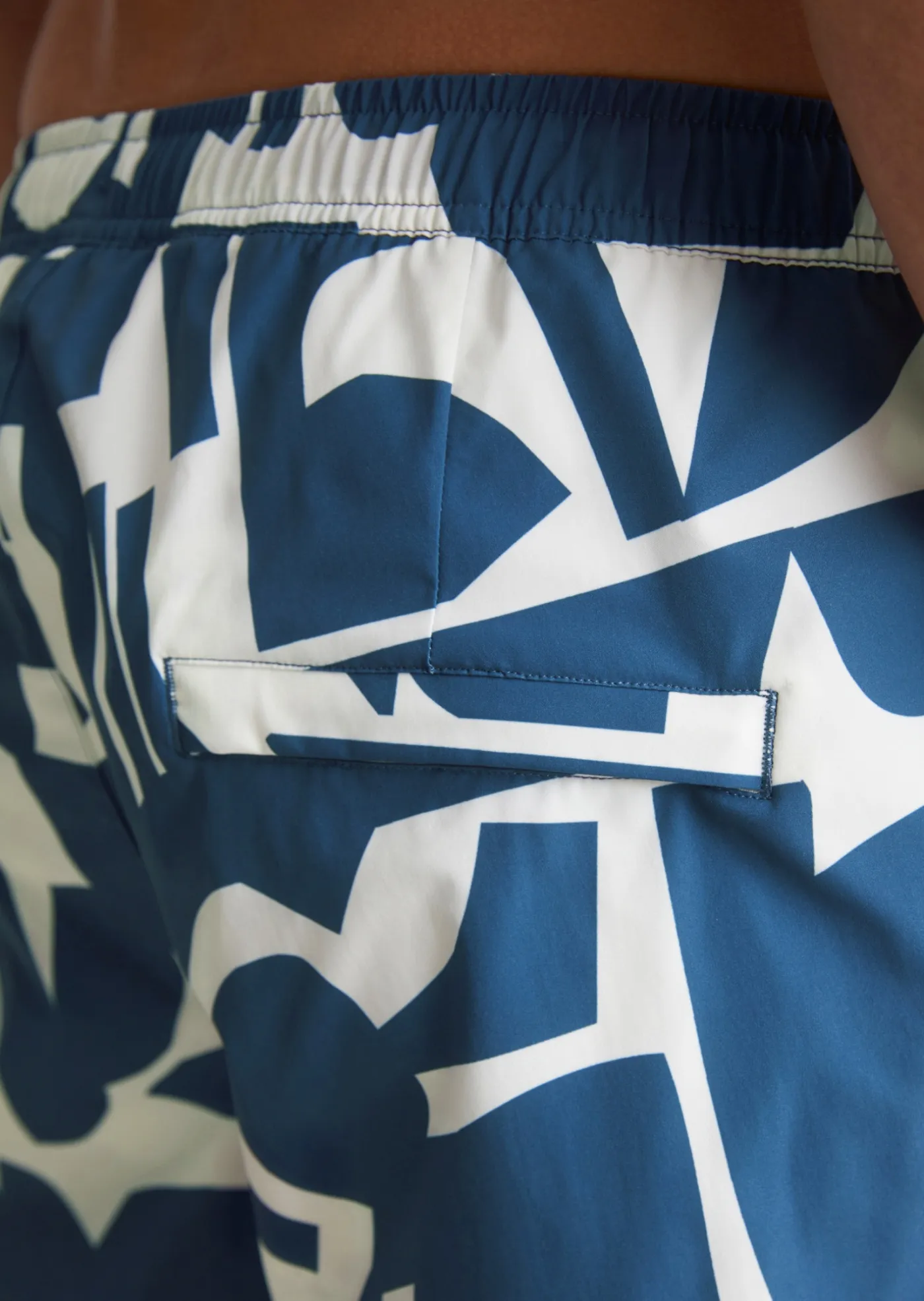 Badeshorts aus recyceltem Material