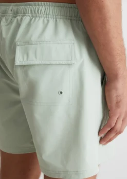 Badeshorts aus recyceltem Material