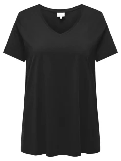 Basic T-Shirt