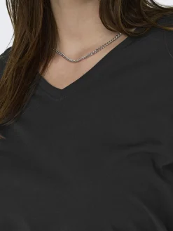 Basic T-Shirt