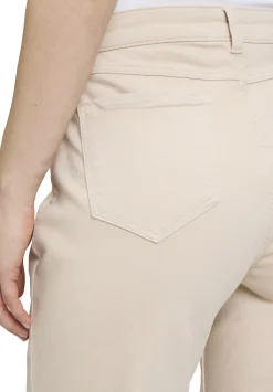 Basic Jeans