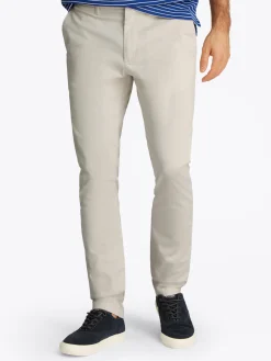 Bleecker Slim Fit Chino