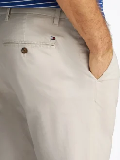Bleecker Slim Fit Chino