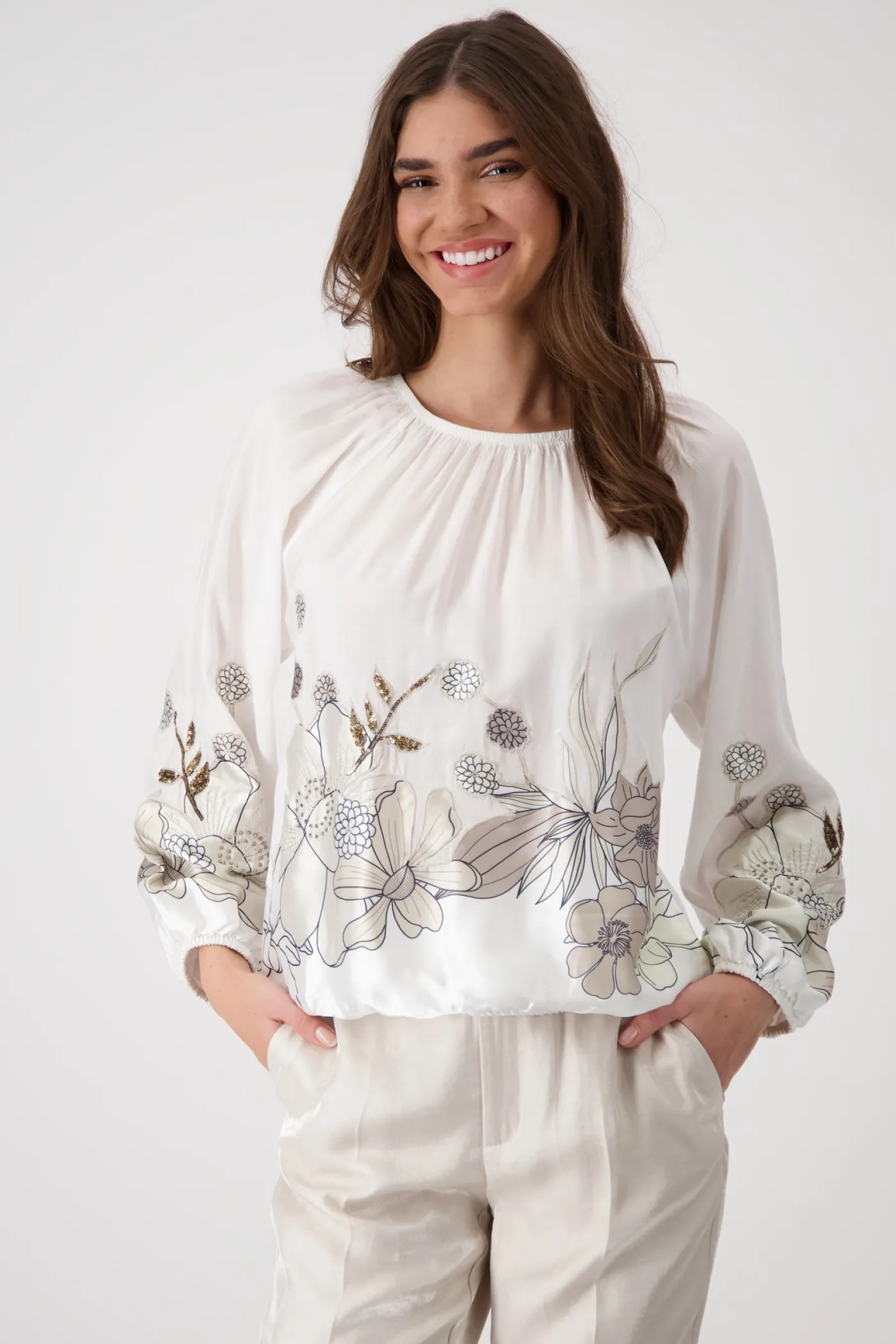 Bluse mit Blumen-Applikation