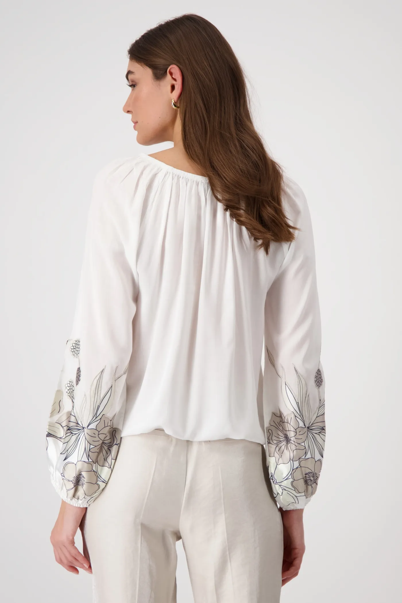 Bluse mit Blumen-Applikation