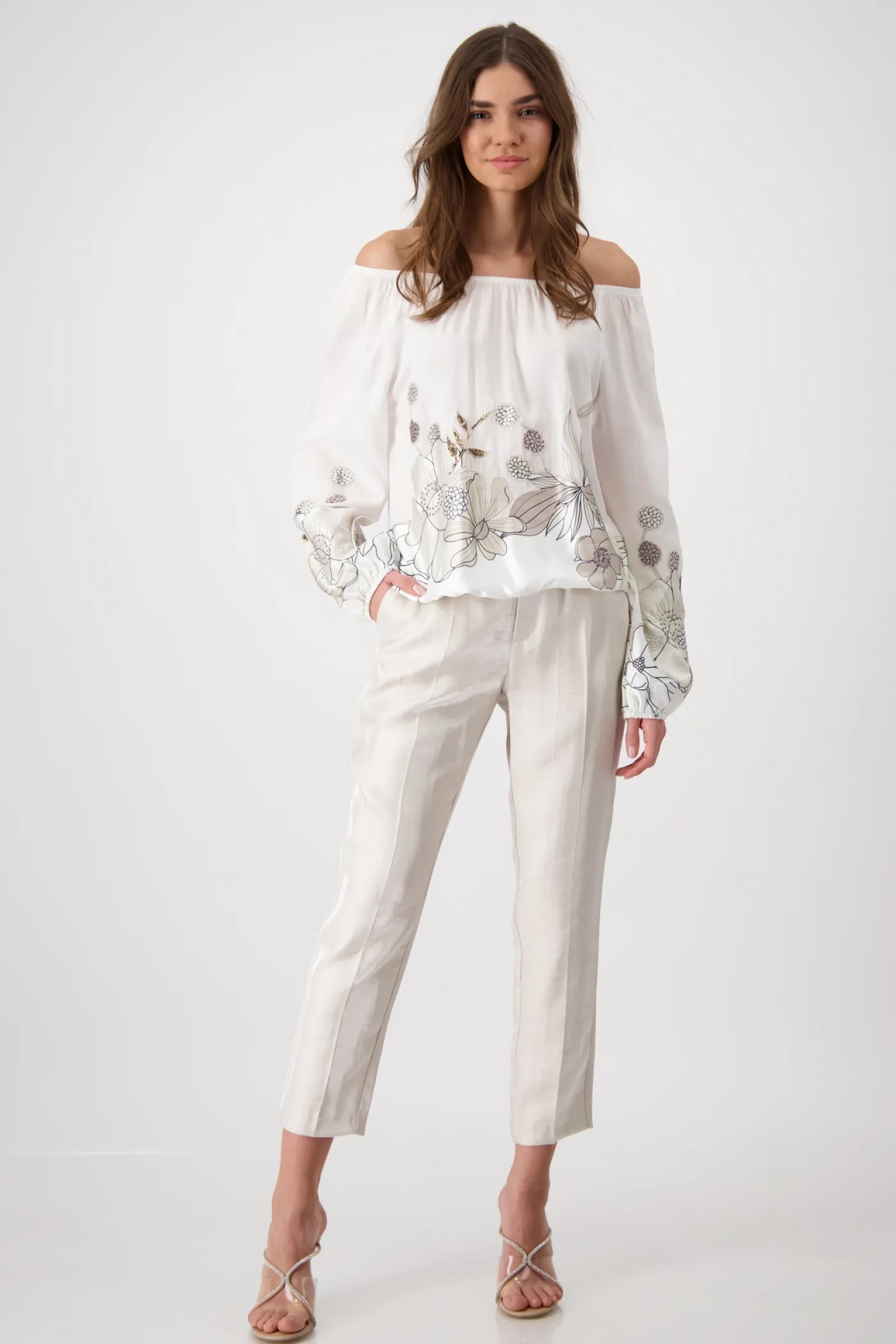Bluse mit Blumen-Applikation