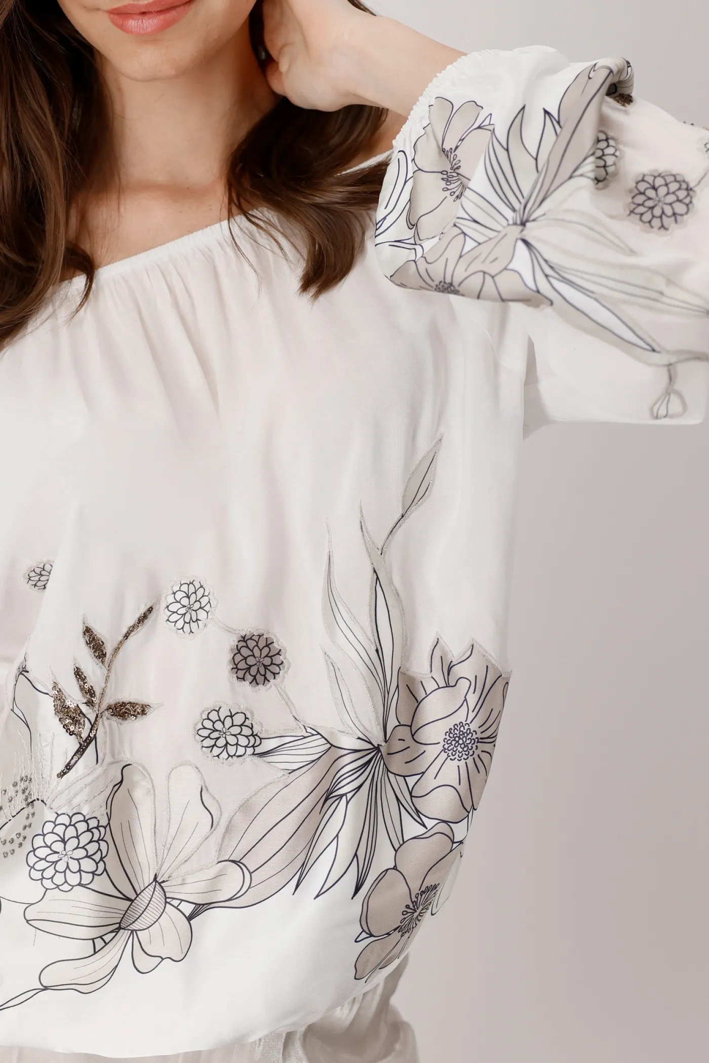 Bluse mit Blumen-Applikation