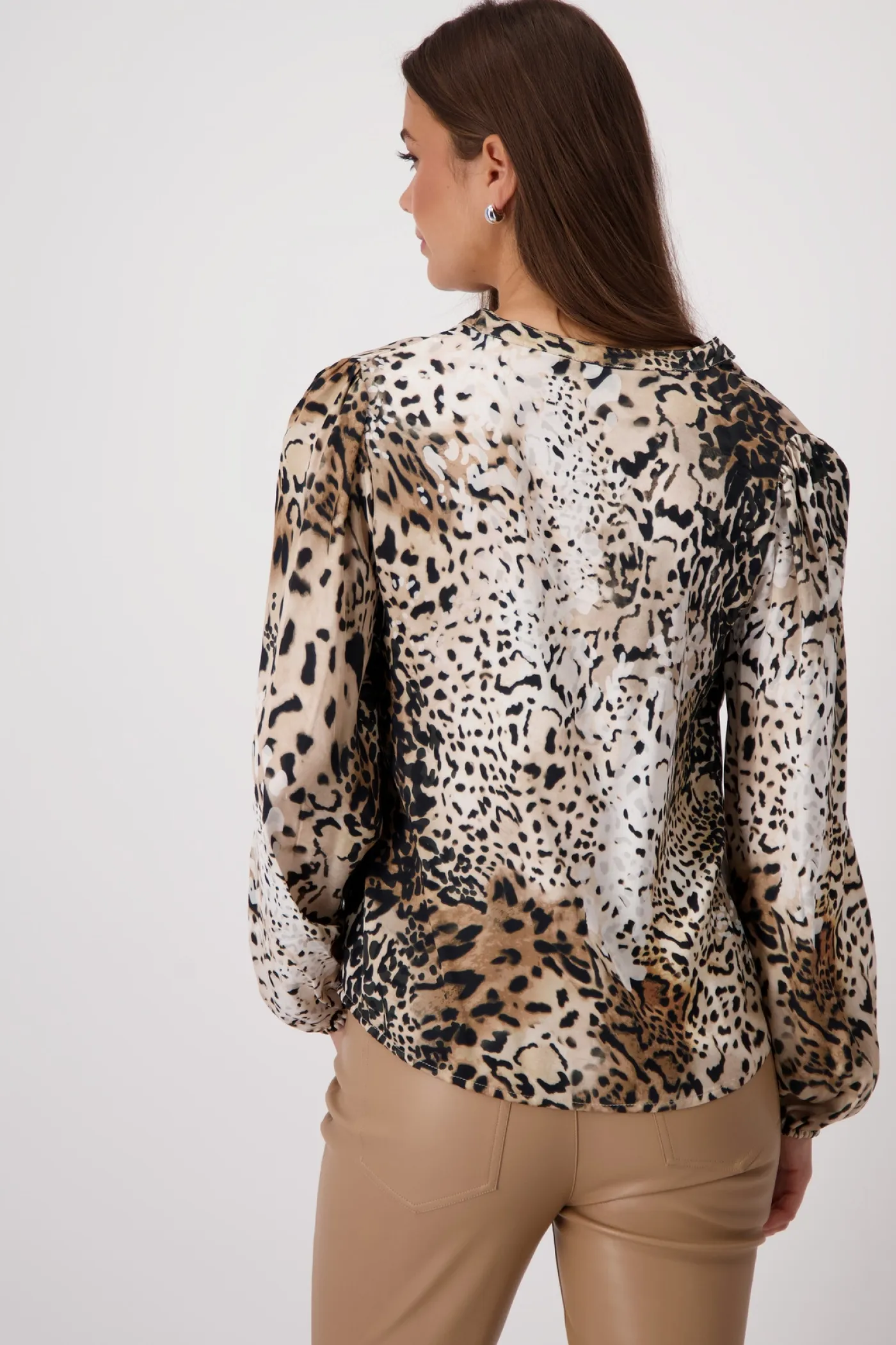 Bluse mit Leomuster