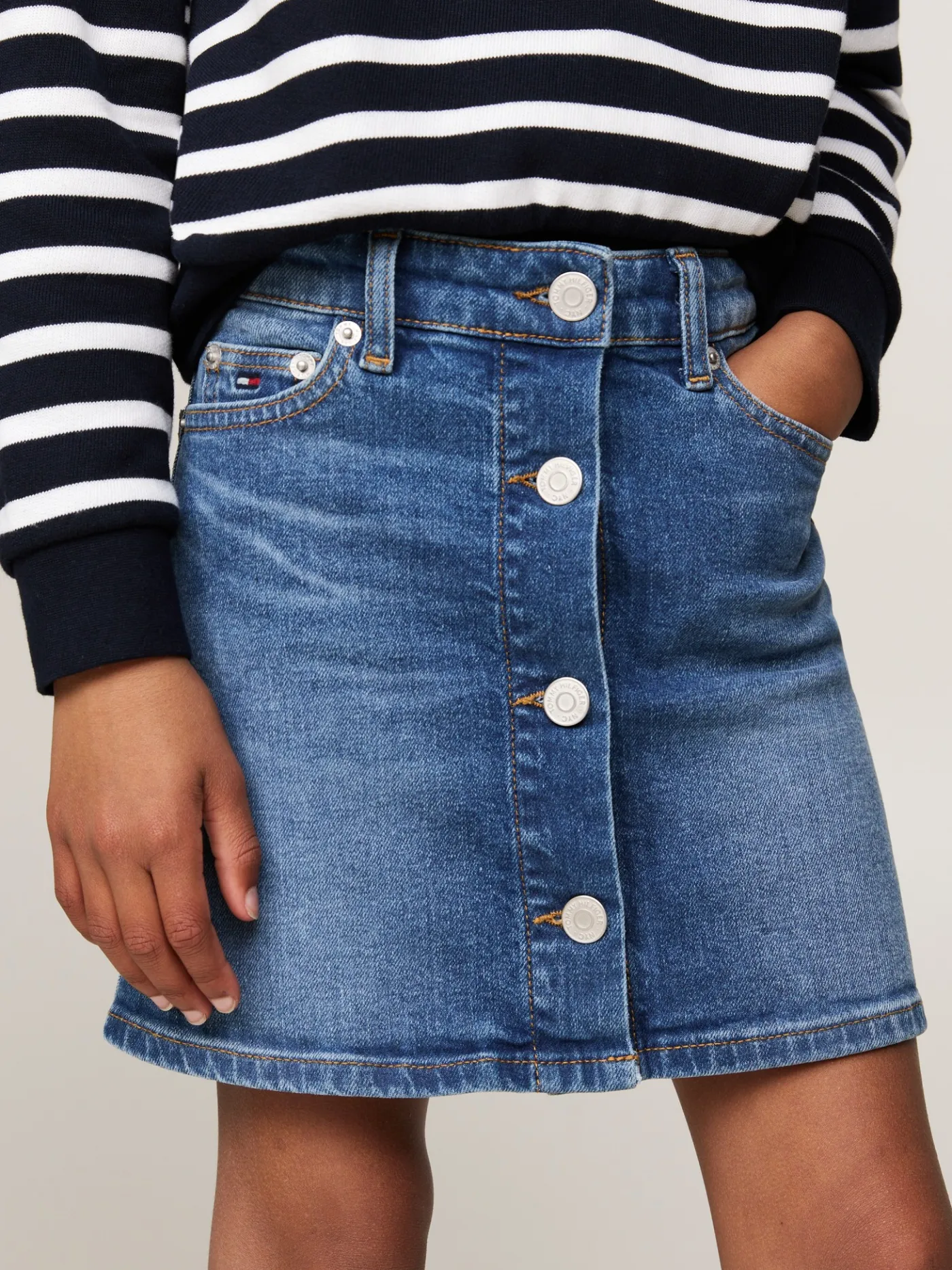 Durchgeknöpfter Jeansrock in A-Linie