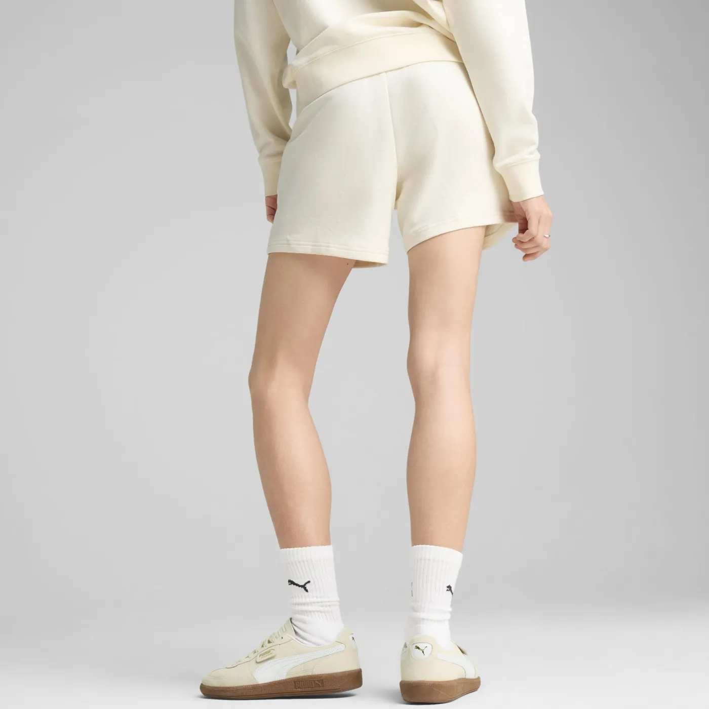ESS ELEVATED 5 Shorts mit mittelhohem Bund Damen