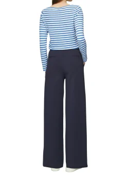 Geringeltes Langarmshirt aus Flammgarn mit U-Boot-Ausschnitt