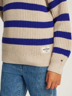 Gestreifter Pullover mit breitem Kragen