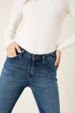 High-Waist Jeans