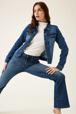 High-Waist Jeans