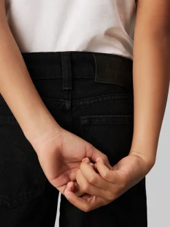 Jeans mit weitem Bein