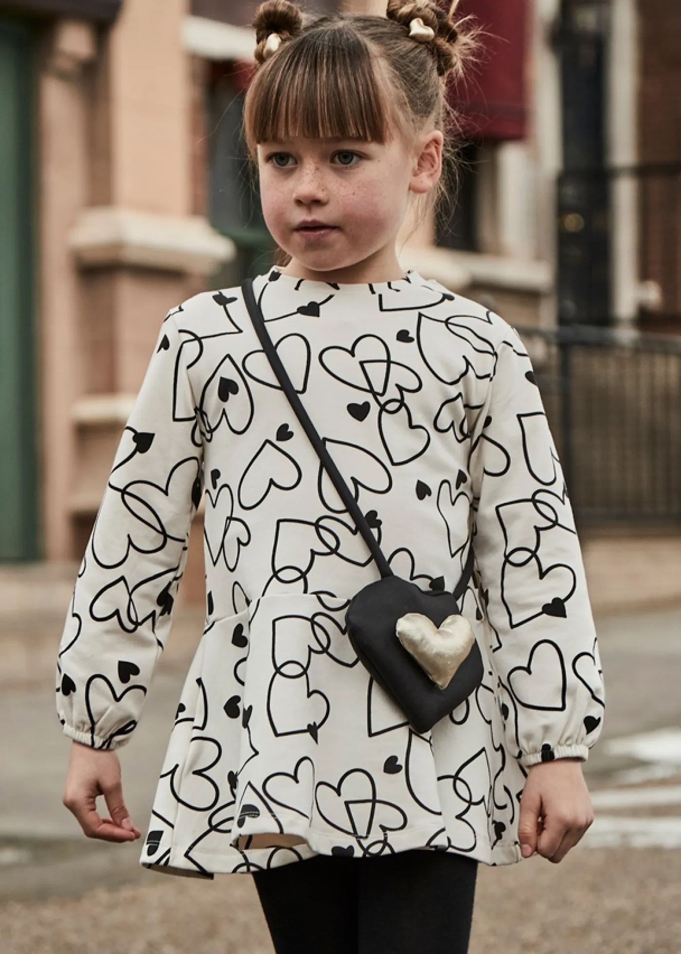 Kleid mit Tasche