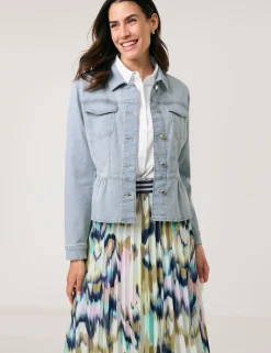 Modische Jeansjacke