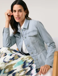 Modische Jeansjacke