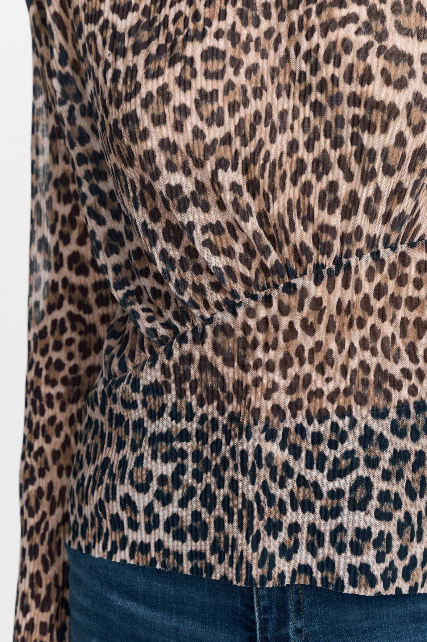 Plissiertes Longsleeve aus Mesh mit Animal-Print