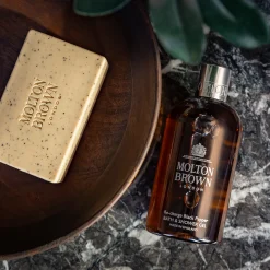 RE-CHARGE BLACK PEPPER BODYSCRUB BAR