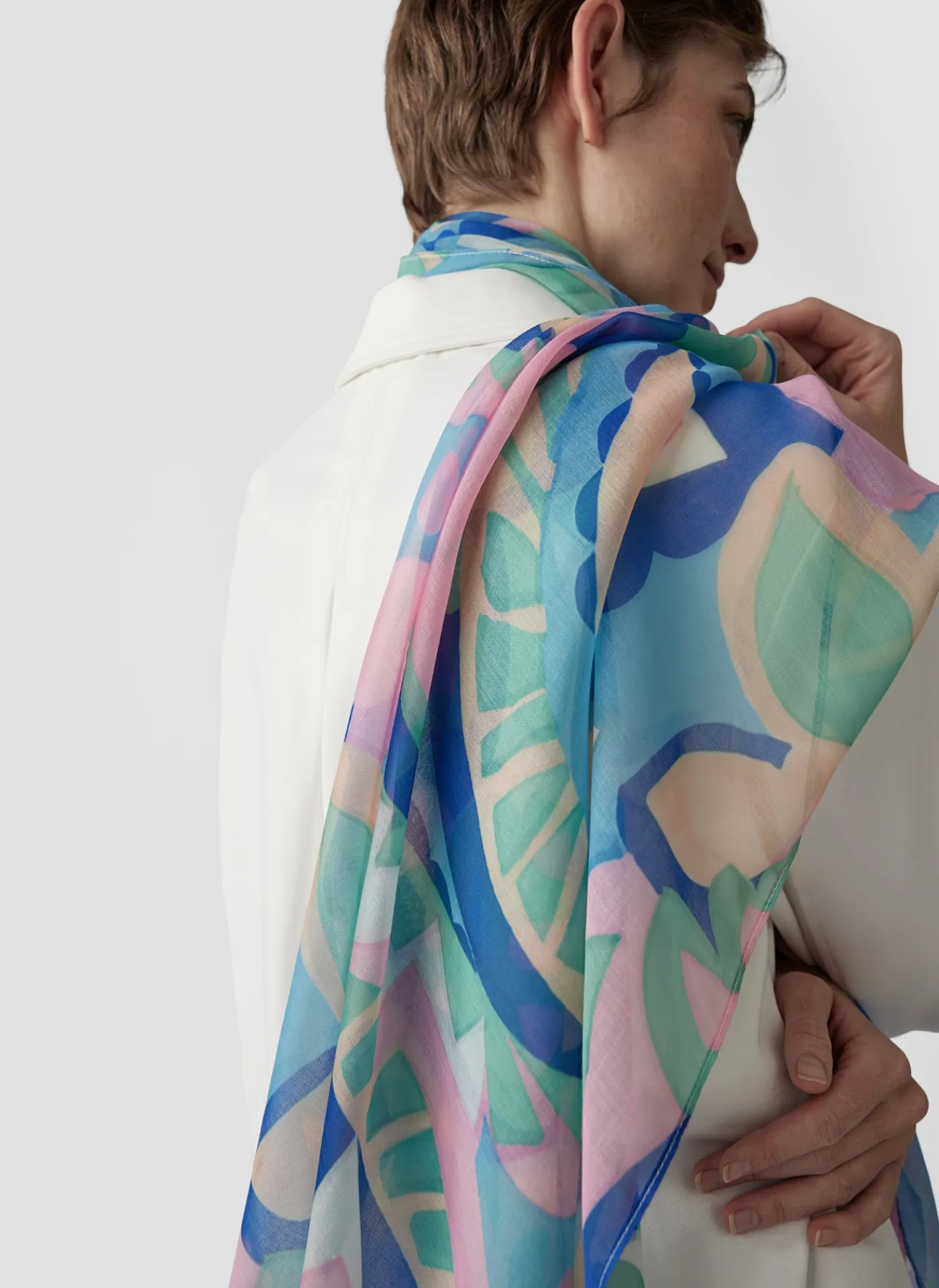 Schal mit floralem Print