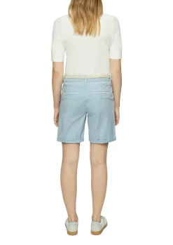 Shorts mit geflochtenem Gürtel und Garment Dye