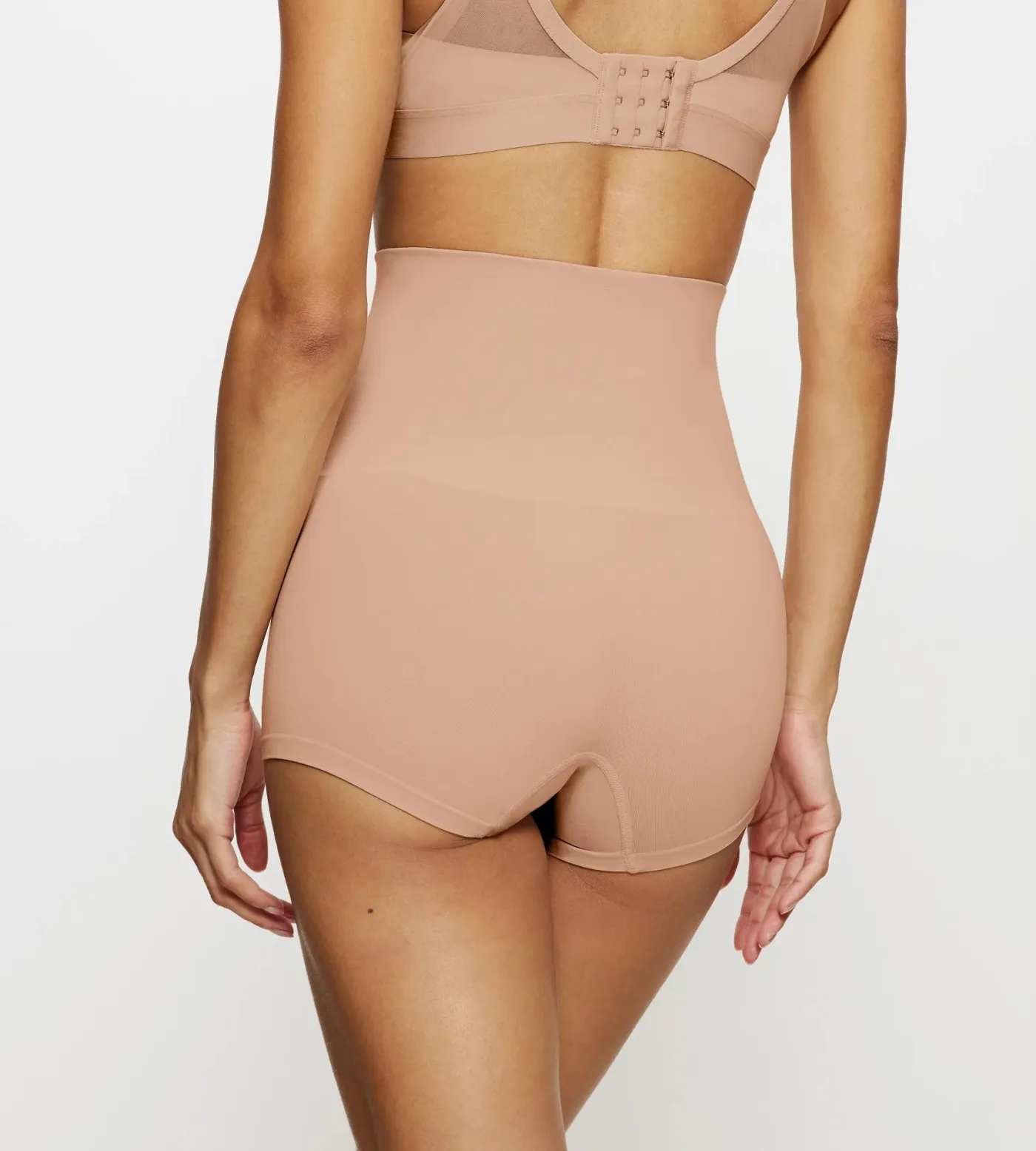 Soft Sculpt Bandeau Short Slip