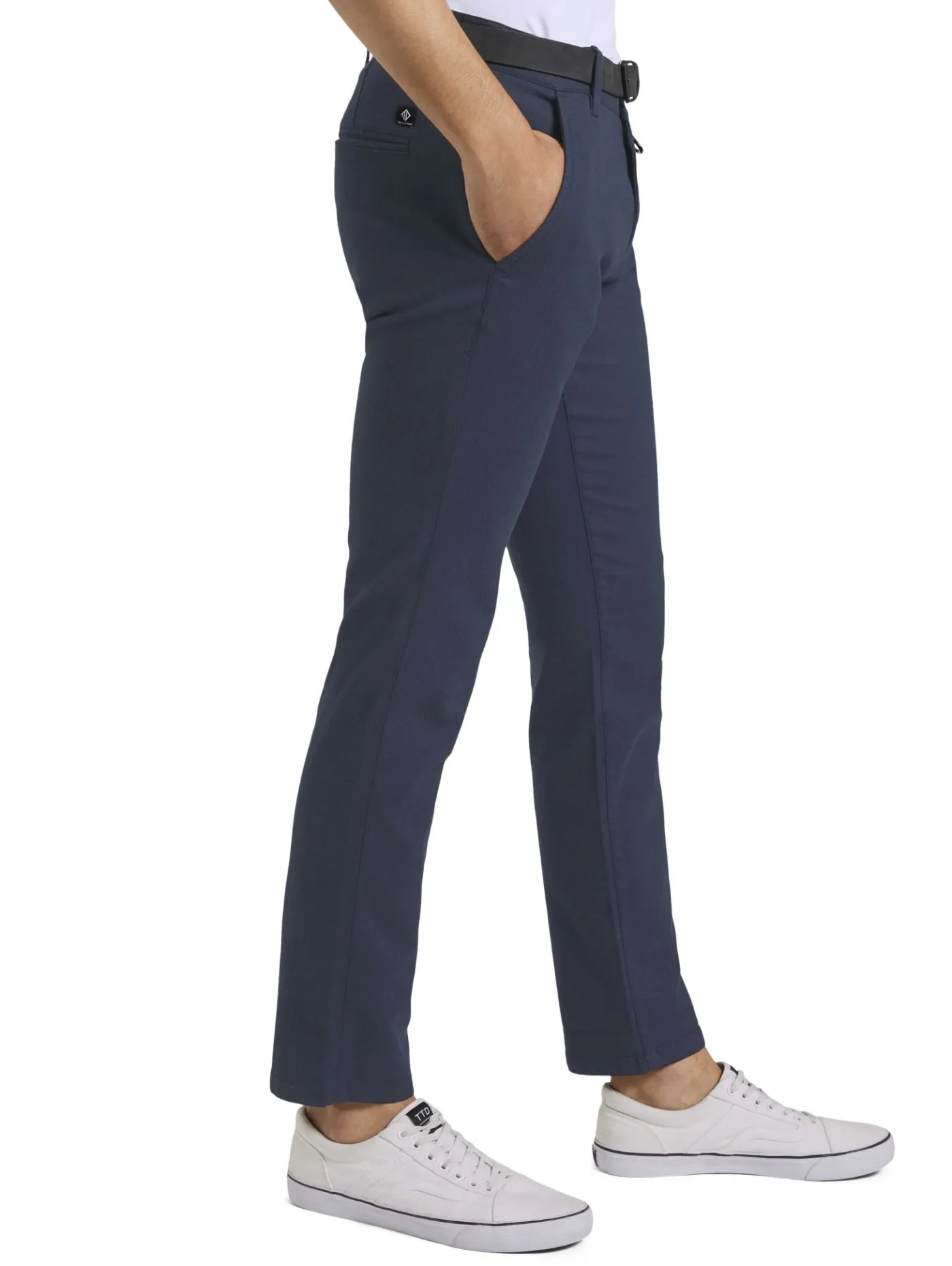 Strukturierte Chinohose mit Gürtel