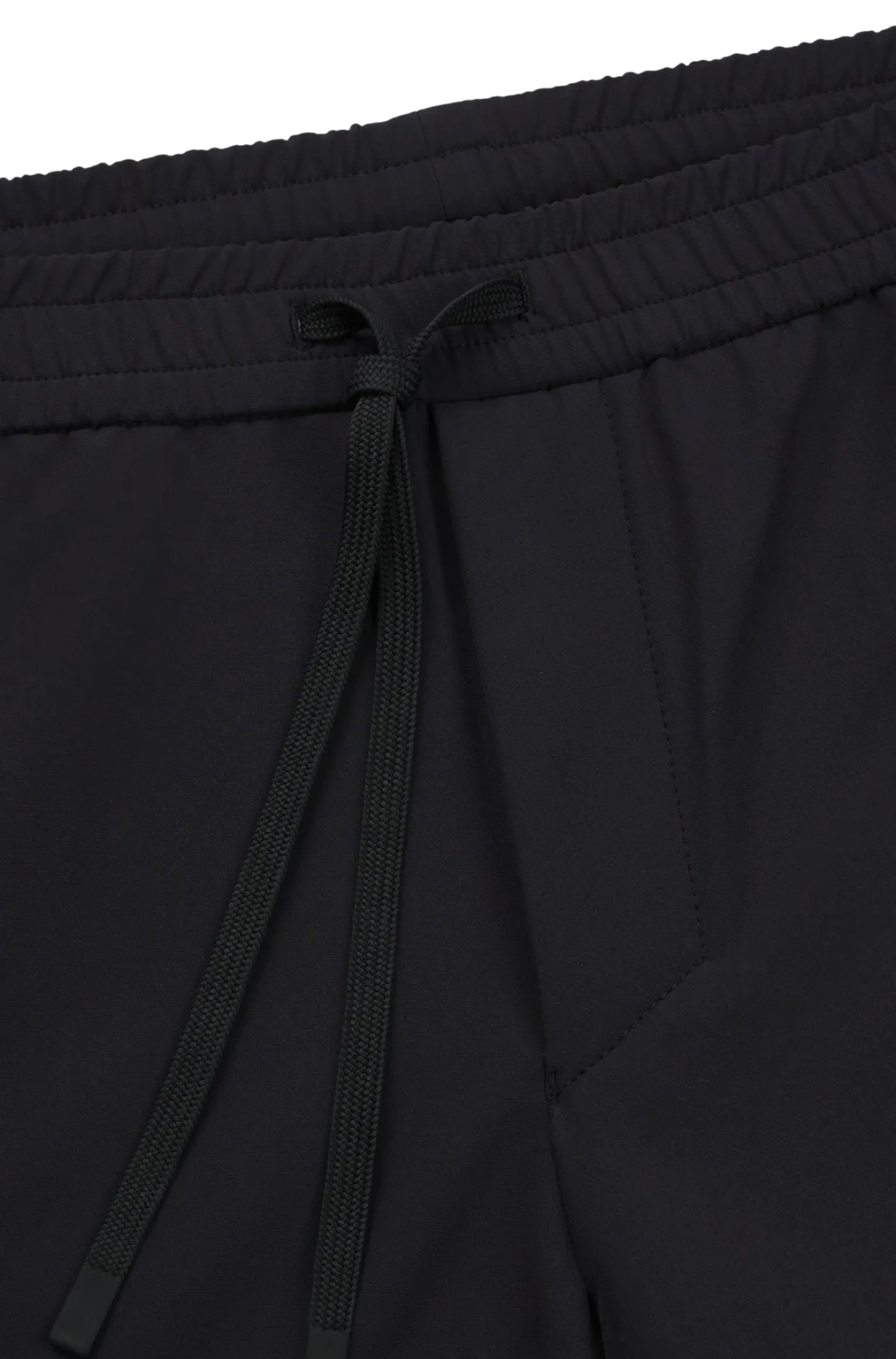 Tapered-Fit Hose aus wasserabweisendem Stretch-Gewebe