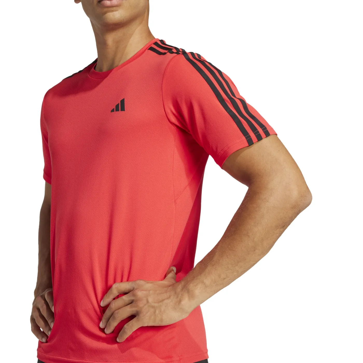 Train Essentials 3-Streifen Training T-Shirt